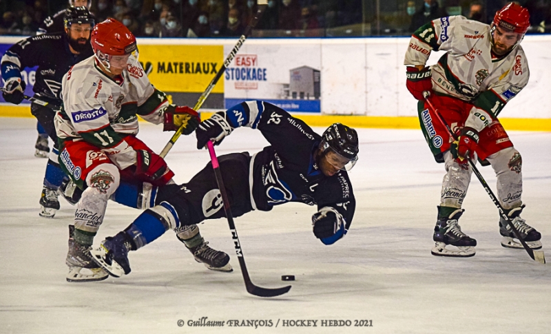 Photo hockey Division 1 - Division 1 : 11ème journée : Nantes vs Mont-Blanc - Nouvelle chute pour Nantes face au Mont-Blanc