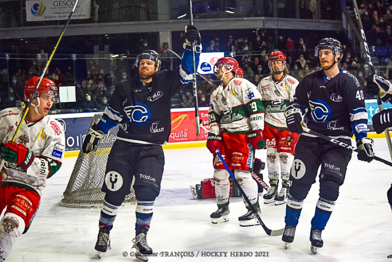 Photo hockey Division 1 - Division 1 : 11ème journée : Nantes vs Mont-Blanc - Nouvelle chute pour Nantes face au Mont-Blanc