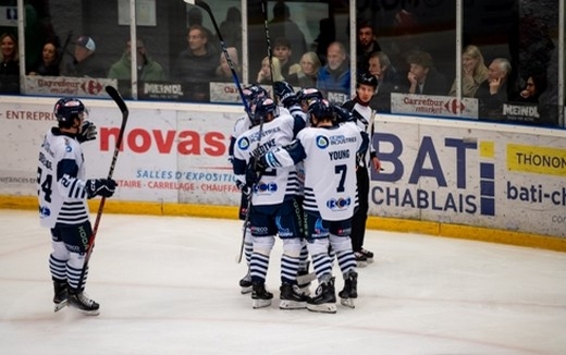 Photo hockey Division 1 - Division 1 : 12ème journée : Morzine-Avoriaz vs Dunkerque - Les corsaires repartent avec le butin