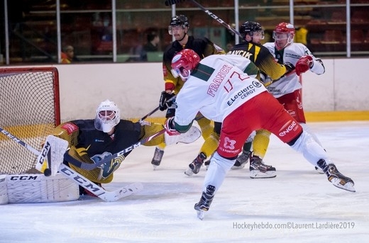 Photo hockey Division 1 - Division 1 : 12ème journée : Chambéry vs Cergy-Pontoise - Chambery stoppe Cergy Photo hockey Division 1 - Division 1 : 12ème journée : Chambéry vs Cergy-Pontoise - Chambery stoppe Cergy