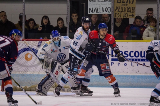 Photo hockey Division 1 - Division 1 : 12ème journée : Clermont-Ferrand vs Tours - Clermont enfin une victoire à domicile Photo hockey Division 1 - Division 1 : 12ème journée : Clermont-Ferrand vs Tours - Clermont enfin une victoire à domicile