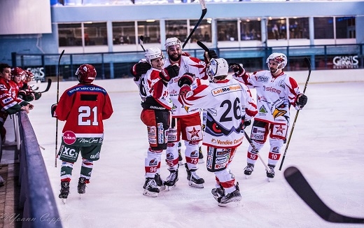 Photo hockey Division 1 - Division 1 : 12ème journée : Mont-Blanc vs La Roche-sur-Yon - La Roche ensevelit le Yéti Photo hockey Division 1 - Division 1 : 12ème journée : Mont-Blanc vs La Roche-sur-Yon - La Roche ensevelit le Yéti