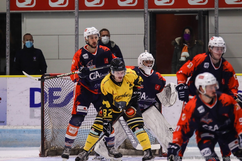 Photo hockey Division 1 - Division 1 : 13ème journée : Clermont-Ferrand vs Chambéry - Clermont : Enfin une victoire !!! Photo hockey Division 1 - Division 1 : 13ème journée : Clermont-Ferrand vs Chambéry - Clermont : Enfin une victoire !!!