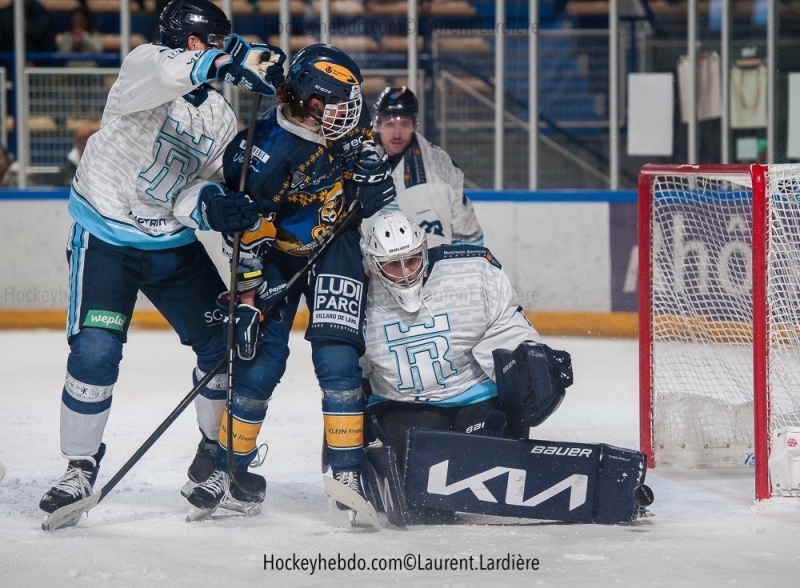 Photo hockey Division 1 - Division 1 : 14ème journée : Villard-de-Lans vs Tours - Les Ours échouent aux pieds des Remparts ! Photo hockey Division 1 - Division 1 : 14ème journée : Villard-de-Lans vs Tours - Les Ours échouent aux pieds des Remparts !