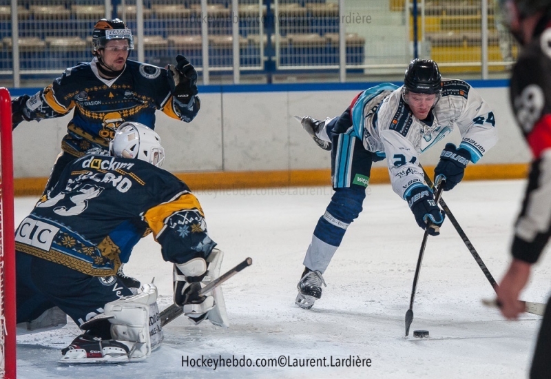 Photo hockey Division 1 - Division 1 : 14ème journée : Villard-de-Lans vs Tours - Les Ours échouent aux pieds des Remparts ! Photo hockey Division 1 - Division 1 : 14ème journée : Villard-de-Lans vs Tours - Les Ours échouent aux pieds des Remparts !