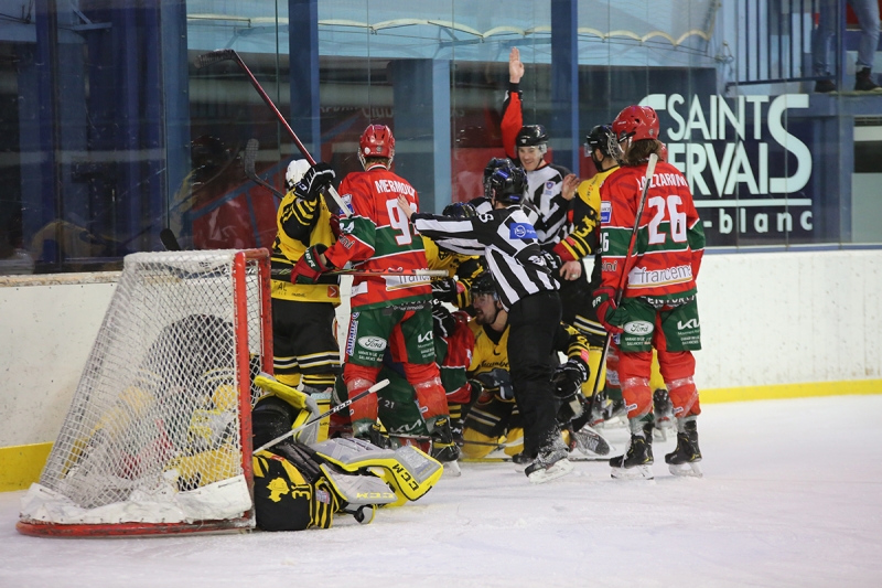 Photo hockey Division 1 - Division 1 : 15ème journée : Mont-Blanc vs Chambéry - Le Derby pour Mont-Blanc