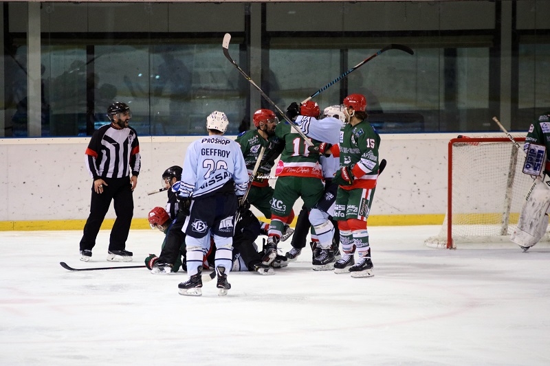 Photo hockey Division 1 - Division 1 : 15ème journée : Mont-Blanc vs Marseille - Les Spartiates tombent face aux Yétis