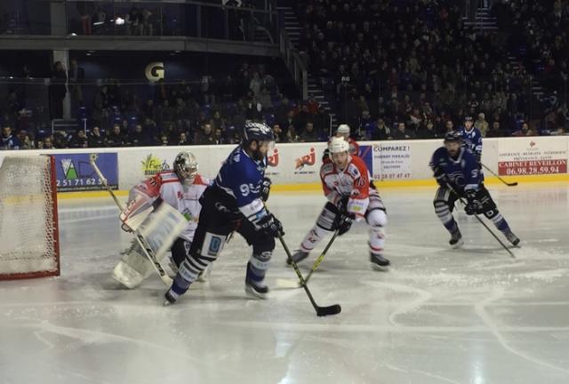 Photo hockey Division 1 - Division 1 : 15ème journée : Nantes vs La Roche-sur-Yon - Nantes maintient son rang