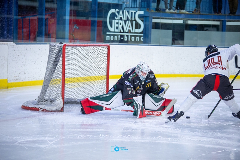 Photo hockey Division 1 - Division 1 : 15ème journée : Mont-Blanc vs Morzine-Avoriaz - Derby engagé, fin de match discutée… Photo hockey Division 1 - Division 1 : 15ème journée : Mont-Blanc vs Morzine-Avoriaz - Derby engagé, fin de match discutée…