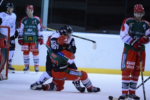 Photo hockey Division 1 - Division 1 : 15ème journée : Mont-Blanc vs Nantes - Nantes en maîtrise Photo hockey Division 1 - Division 1 : 15ème journée : Mont-Blanc vs Nantes - Nantes en maîtrise