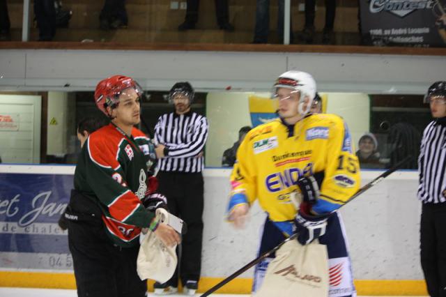 Photo hockey Division 1 - Division 1 : 16ème journée : Mont-Blanc vs Dunkerque - Les Yétis chassent les Corsaires Photo hockey Division 1 - Division 1 : 16ème journée : Mont-Blanc vs Dunkerque - Les Yétis chassent les Corsaires