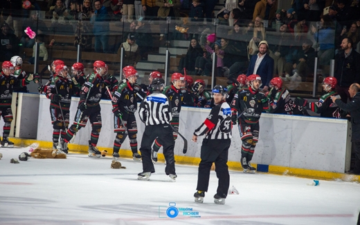 Photo hockey Division 1 - Division 1 : 18ème journée : Mont-Blanc vs Courchevel-Méribel-Pralognan - Un succès important pour Mont-Blanc
