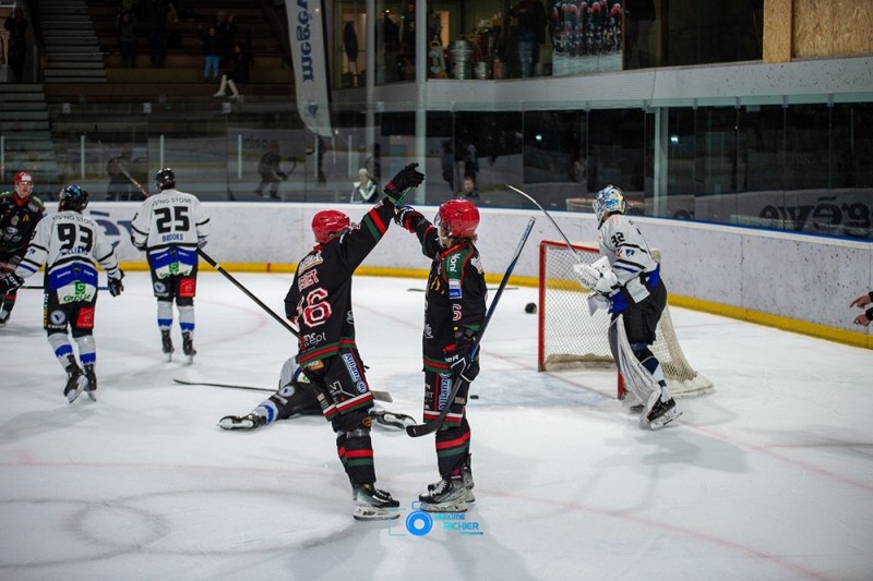 Photo hockey Division 1 - Division 1 : 18ème journée : Mont-Blanc vs Courchevel-Méribel-Pralognan - Un succès important pour Mont-Blanc