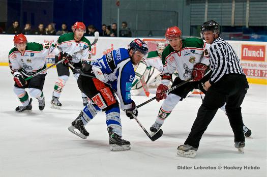Photo hockey Division 1 - Division 1 : 18ème journée : Nantes vs Mont-Blanc - Les Yétis foncent vers les sommets, les Corsaires plongent vers les abîmes Photo hockey Division 1 - Division 1 : 18ème journée : Nantes vs Mont-Blanc - Les Yétis foncent vers les sommets, les Corsaires plongent vers les abîmes