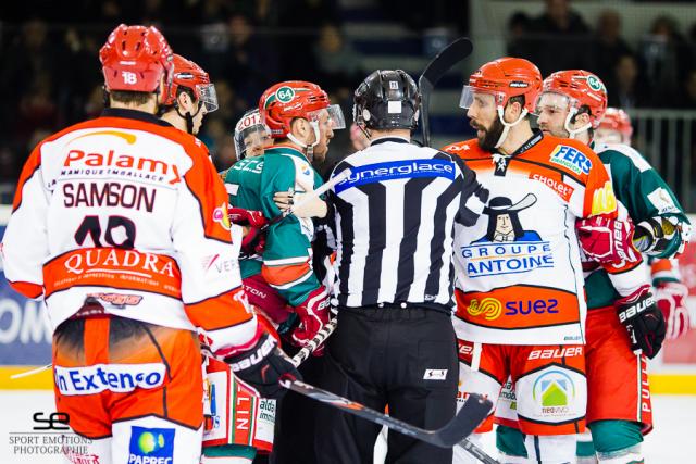 Photo hockey Division 1 - Division 1 : 19ème journée : Anglet vs Cholet  - Chassé-croisé