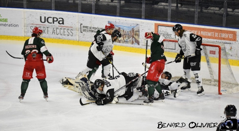 Photo hockey Division 1 - Division 1 : 19ème journée : Cergy-Pontoise vs Nantes - Victoire des Jokers sur le fil Photo hockey Division 1 - Division 1 : 19ème journée : Cergy-Pontoise vs Nantes - Victoire des Jokers sur le fil