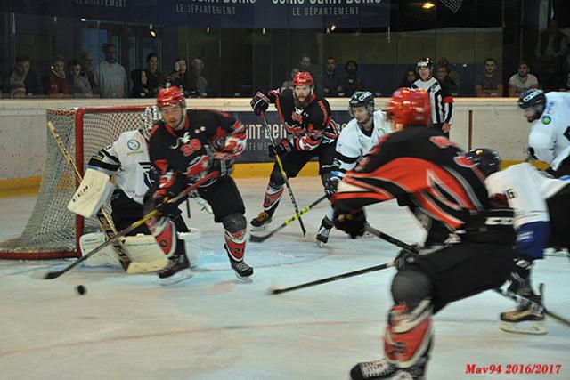 Photo hockey Division 1 - Division 1 : 1ère journée : Neuilly/Marne vs Nantes - Nantes en voulait plus Photo hockey Division 1 - Division 1 : 1ère journée : Neuilly/Marne vs Nantes - Nantes en voulait plus