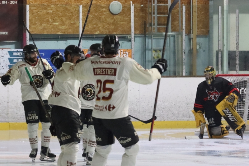 Photo hockey Division 1 - Division 1 : 1Ã¨re journÃ©e : Valence vs Morzine-Avoriaz - Morzine ouvre le bal