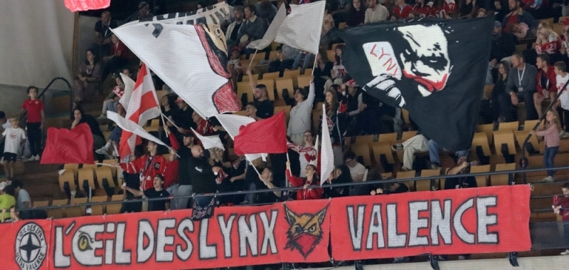 Photo hockey Division 1 - Division 1 : 1Ã¨re journÃ©e : Valence vs Morzine-Avoriaz - Morzine ouvre le bal