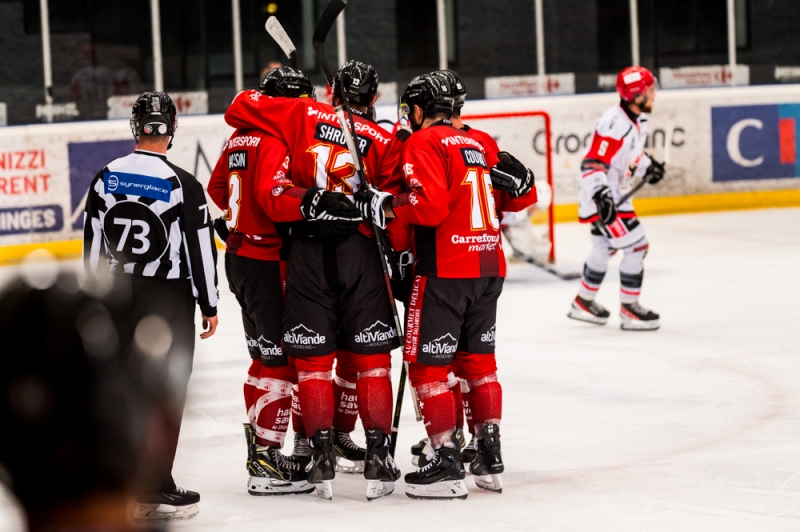 Photo hockey Division 1 - Division 1 : 1ère journée : Morzine-Avoriaz vs Neuilly/Marne - Première journée et première victoire !