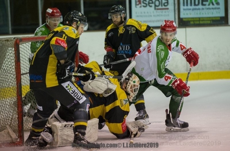 Photo hockey Division 1 - Division 1 : 20ème journée : Chambéry vs Cergy-Pontoise - Les Jokers en patron 