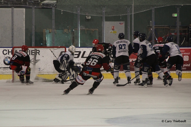 Photo hockey Division 1 - Division 1 : 20ème journée : Cholet  vs Nantes - Courte défaite de Cholet lors du derby qui l