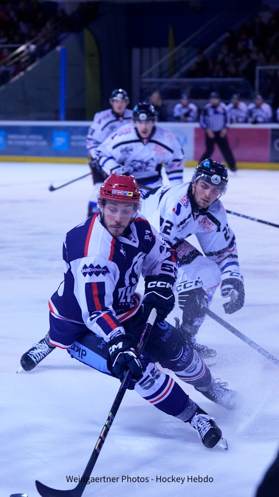 Photo hockey Division 1 - Division 1 : 20ème journée : Lyon vs Courchevel-Méribel-Pralognan - Lyon assome le HCMP
