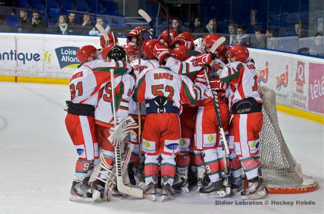Photo hockey Division 1 - Division 1 : 20ème journée : Nantes vs Courbevoie - Un match de gardiens ! Photo hockey Division 1 - Division 1 : 20ème journée : Nantes vs Courbevoie - Un match de gardiens !