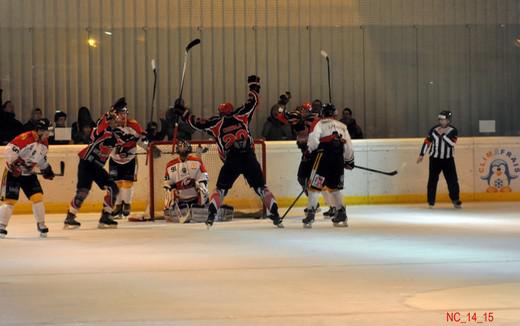 Photo hockey Division 1 - Division 1 : 20ème journée : Neuilly/Marne vs Nice - La charge des Bisons