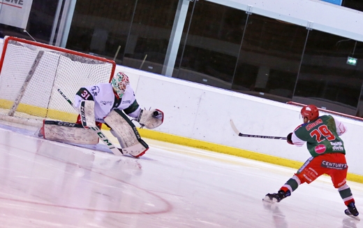 Photo hockey Division 1 - Division 1 : 20ème journée : Mont-Blanc vs Cergy-Pontoise - D1 : Le sourire du Joker ! Photo hockey Division 1 - Division 1 : 20ème journée : Mont-Blanc vs Cergy-Pontoise - D1 : Le sourire du Joker !