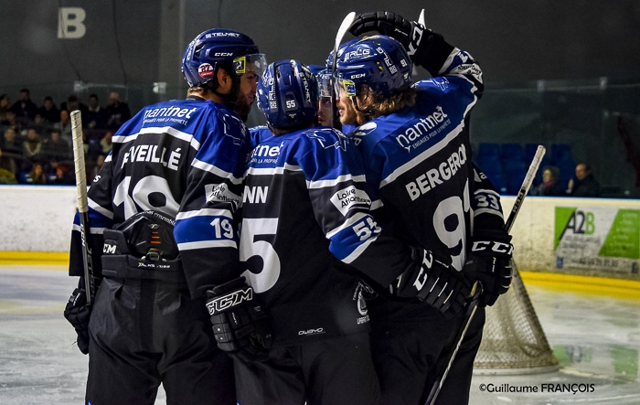 Photo hockey Division 1 - Division 1 : 20ème journée : Nantes vs Chambéry - Nantes fait chuter Chambéry Photo hockey Division 1 - Division 1 : 20ème journée : Nantes vs Chambéry - Nantes fait chuter Chambéry