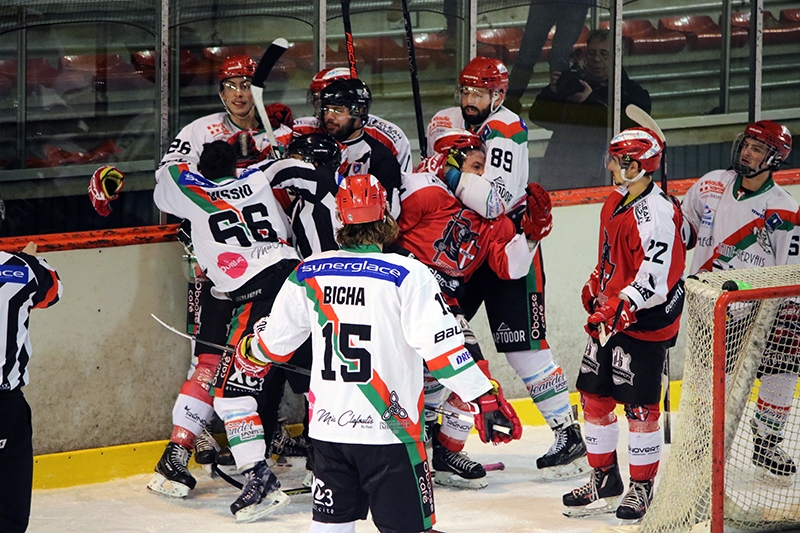 Photo hockey Division 1 - Division 1 : 21ème journée : Annecy vs Mont-Blanc - Le derby pour les Yétis