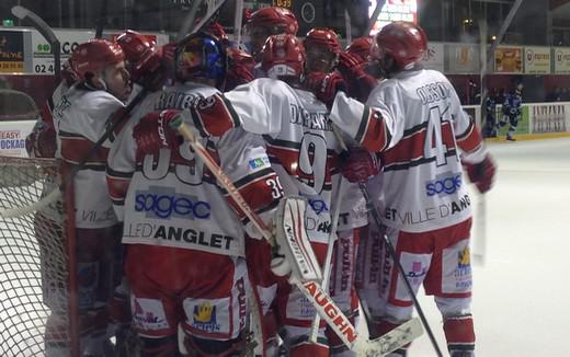 Photo hockey Division 1 - Division 1 : 22ème journée : Nantes vs Anglet - Duel au sommet Photo hockey Division 1 - Division 1 : 22ème journée : Nantes vs Anglet - Duel au sommet