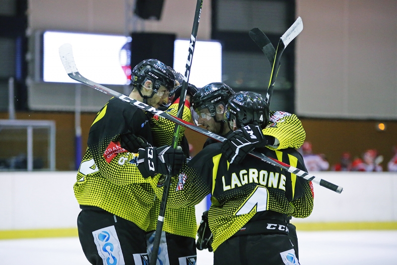 Photo hockey Division 1 - Division 1 : 25ème journée : Chambéry vs Mont-Blanc - D1 : Yétis, triple coup de force !