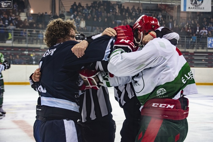 Photo hockey Division 1 - Division 1 : 25ème journée : Marseille vs Cergy-Pontoise - Le leader tombe à Marseille