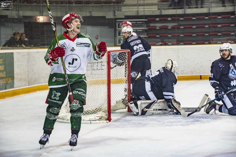 Photo hockey Division 1 - Division 1 : 25ème journée : Marseille vs Cergy-Pontoise - Le leader tombe à Marseille