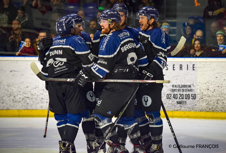 Photo hockey Division 1 - Division 1 : 25ème journée : Nantes vs Dunkerque - Nantes remporte la bataille des Corsaires et prend la direction des Playoffs