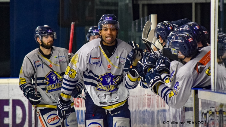 Photo hockey Division 1 - Division 1 : 25ème journée : Nantes vs Dunkerque - Nantes remporte la bataille des Corsaires et prend la direction des Playoffs