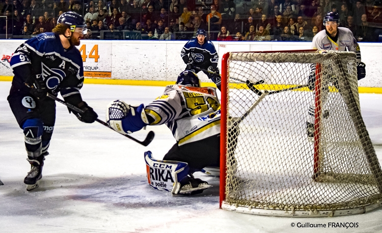 Photo hockey Division 1 - Division 1 : 25ème journée : Nantes vs Dunkerque - Nantes remporte la bataille des Corsaires et prend la direction des Playoffs