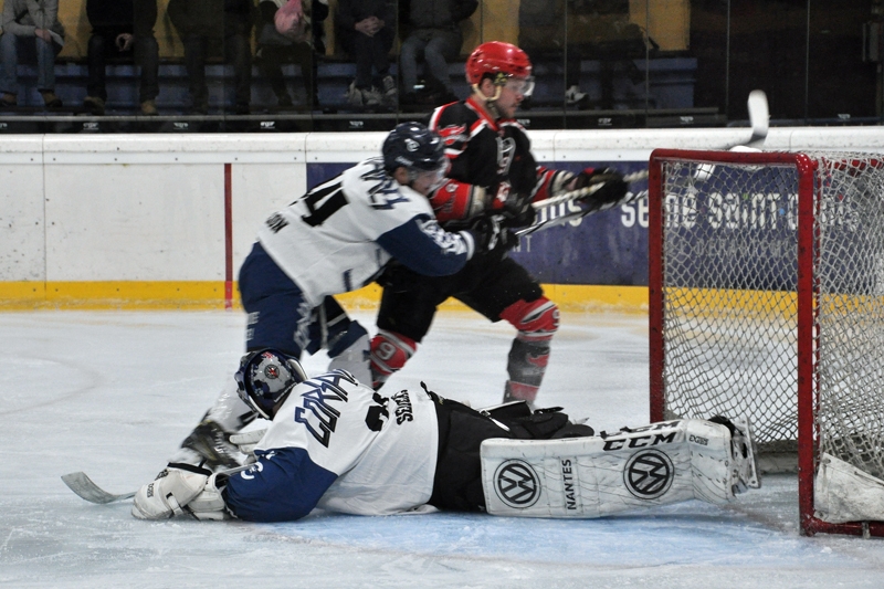 Photo hockey Division 1 - Division 1 : 25ème journée : Neuilly/Marne vs Nantes - Neuilly stoppe les Corsaires