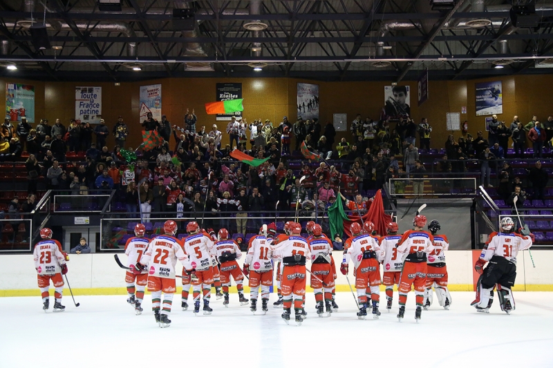 Photo hockey Division 1 - Division 1 : 25ème journée : Chambéry vs Mont-Blanc - D1 : Yétis, triple coup de force !