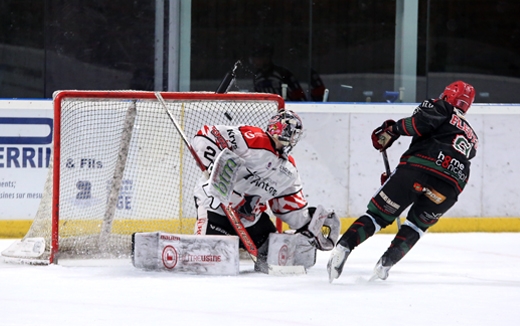 Photo hockey Division 1 - Division 1 : 26ème journée : Mont-Blanc vs Cholet  - Le leader glisse au Mont-Blanc !