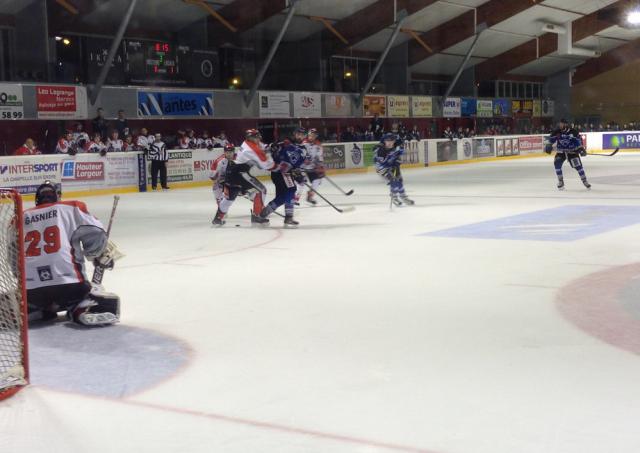 Photo hockey Division 1 - Division 1 : 26ème journée : Nantes vs Bordeaux - Bordeaux arrache la victoire au Petit Port