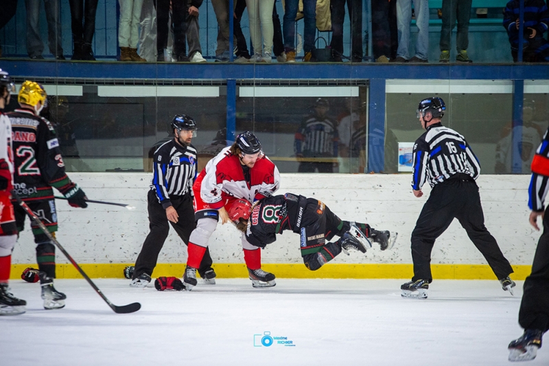 Photo hockey Division 1 - Division 1 : 28ème journée : Mont-Blanc vs Valenciennes - Mont-Blanc en play-offs, Valenciennes un point ! Photo hockey Division 1 - Division 1 : 28ème journée : Mont-Blanc vs Valenciennes - Mont-Blanc en play-offs, Valenciennes un point !