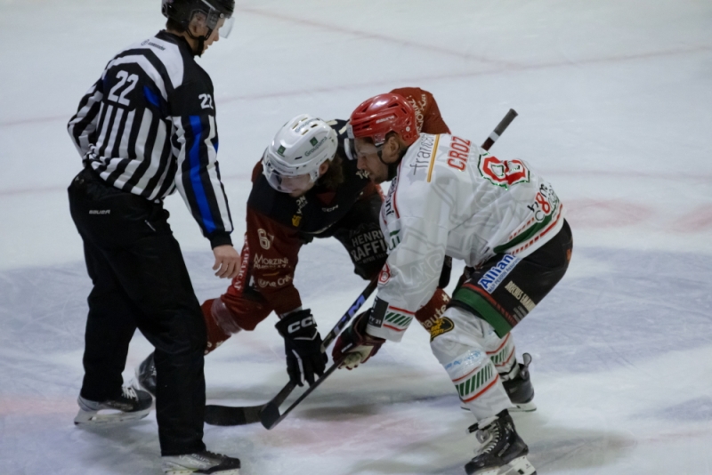 Photo hockey Division 1 - Division 1 : 29ème journée : Morzine-Avoriaz vs Mont-Blanc - Les Pingouin domptent les Yétis