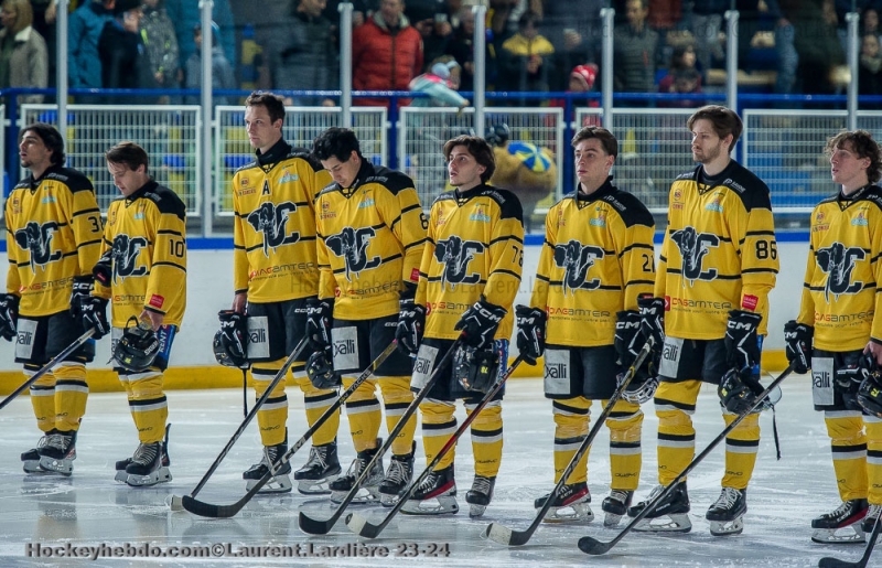 Photo hockey Division 1 - Division 1 : 2ème journée : Villard-de-Lans vs Chambéry - Les Ours défaits à domicile