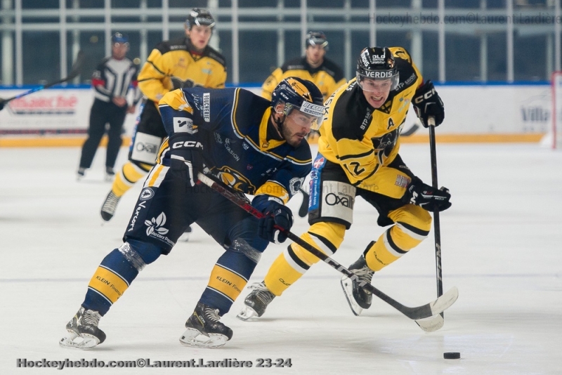 Photo hockey Division 1 - Division 1 : 2ème journée : Villard-de-Lans vs Chambéry - Les Ours défaits à domicile