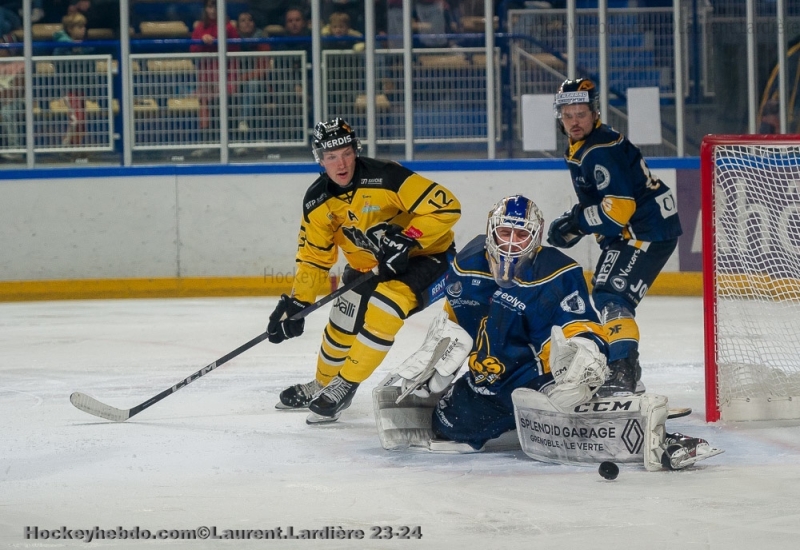 Photo hockey Division 1 - Division 1 : 2ème journée : Villard-de-Lans vs Chambéry - Les Ours défaits à domicile Photo hockey Division 1 - Division 1 : 2ème journée : Villard-de-Lans vs Chambéry - Les Ours défaits à domicile