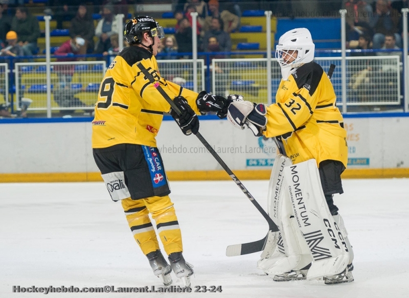 Photo hockey Division 1 - Division 1 : 2ème journée : Villard-de-Lans vs Chambéry - Les Ours défaits à domicile Photo hockey Division 1 - Division 1 : 2ème journée : Villard-de-Lans vs Chambéry - Les Ours défaits à domicile