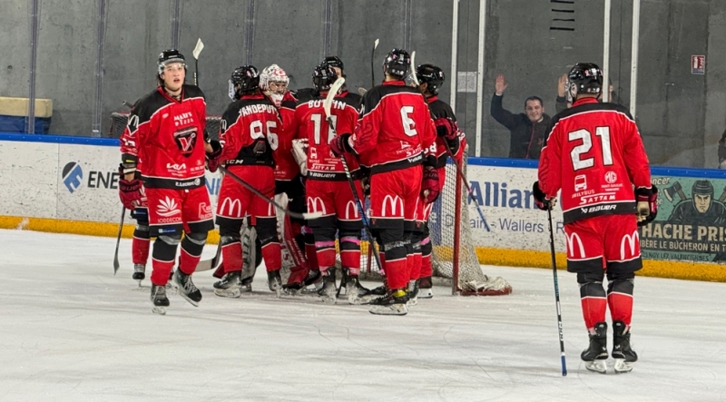 Photo hockey Division 1 - Division 1 : 3ème journée : Valenciennes vs Courchevel-Méribel-Pralognan - les Diables frappent fort à Valigloo Photo hockey Division 1 - Division 1 : 3ème journée : Valenciennes vs Courchevel-Méribel-Pralognan - les Diables frappent fort à Valigloo
